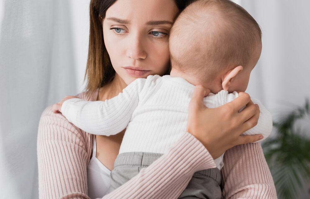 ¿Las maternidades deseadas realmente implican infancias felices?