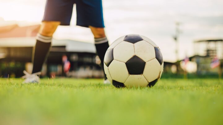 ¿Por qué no hay futbolistas con lentes?